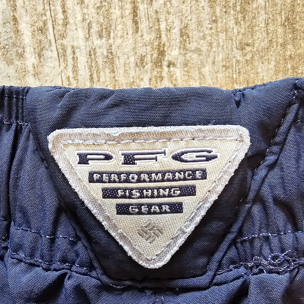 Women's Columbia Performance Fishing Gear (PFG) Navy Blue Shorts - Picture 2 of 5